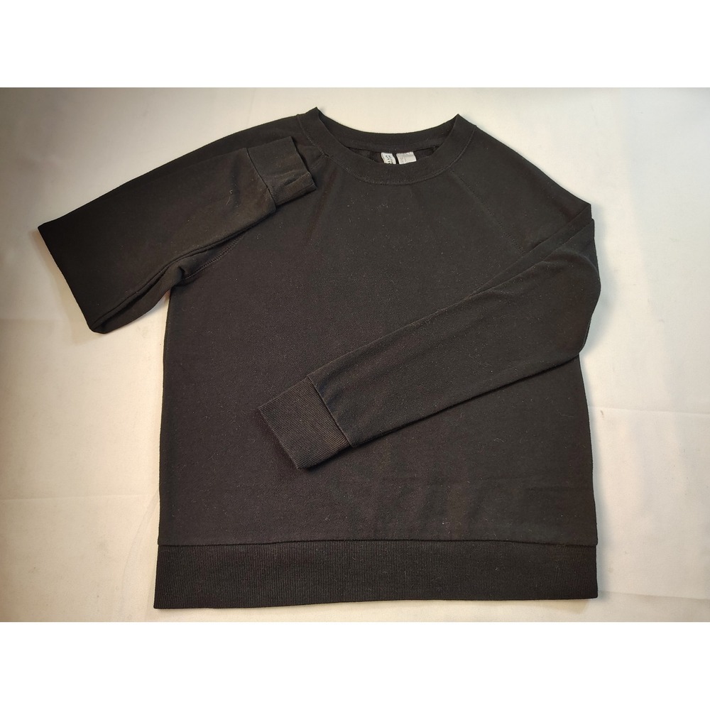HM Divided Black Crewneck Raglan Sweatshirt Small Solid Soft Basic Pullover